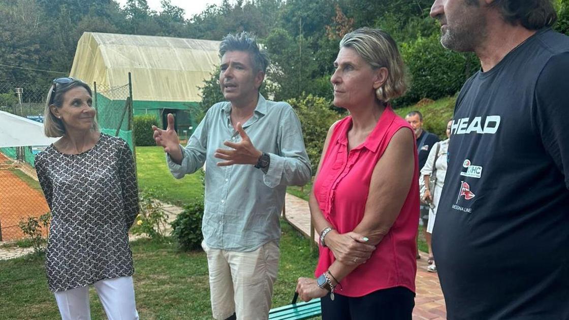 A centinaia allo Junior per vedere l’insalatiera