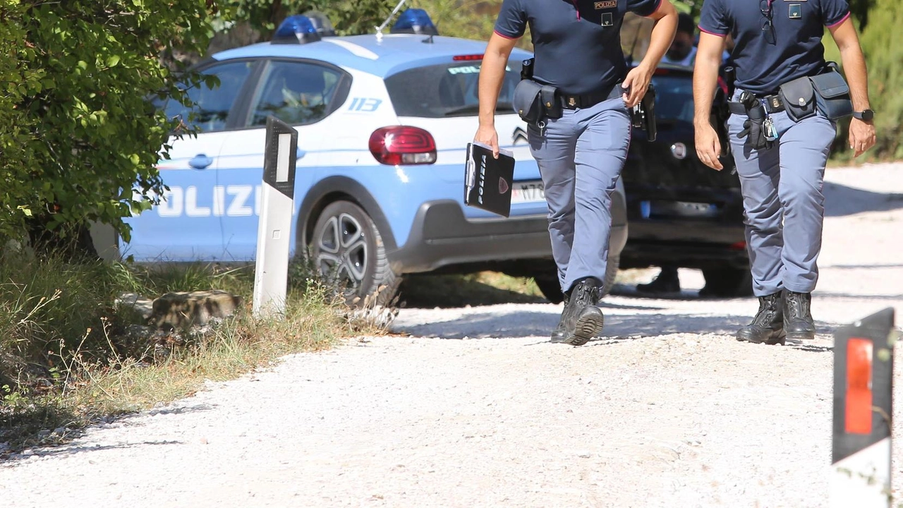 La Cgil dell'Umbria denuncia il duplice femminicidio di Maristella Paffarini e sua figlia Elisa, uccise dal marito e padre suicida. Lamentano la mancanza di efficaci misure di prevenzione della violenza di genere. La Cgil dell'Umbria denuncia il duplice femminicidio di Maristella Paffarini e sua figlia Elisa, uccise dal marito e padre suicida. Lamentano la mancanza di efficaci misure di prevenzione della violenza di genere.