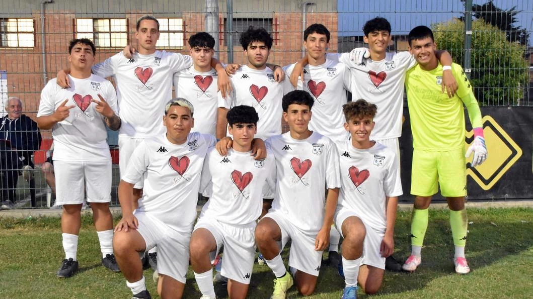 L'Atletico Piombino batte l'Argentario 2-1, confermando il secondo posto nel girone D e accedendo ai quarti di finale. L'Atletico Piombino batte l'Argentario 2-1, confermando il secondo posto nel girone D e accedendo ai quarti di finale.