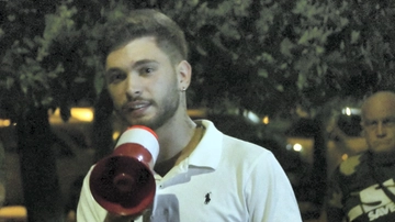 Sequestra (e minaccia di morte) un amico, arrestato il promotore delle marce contro lo spaccio