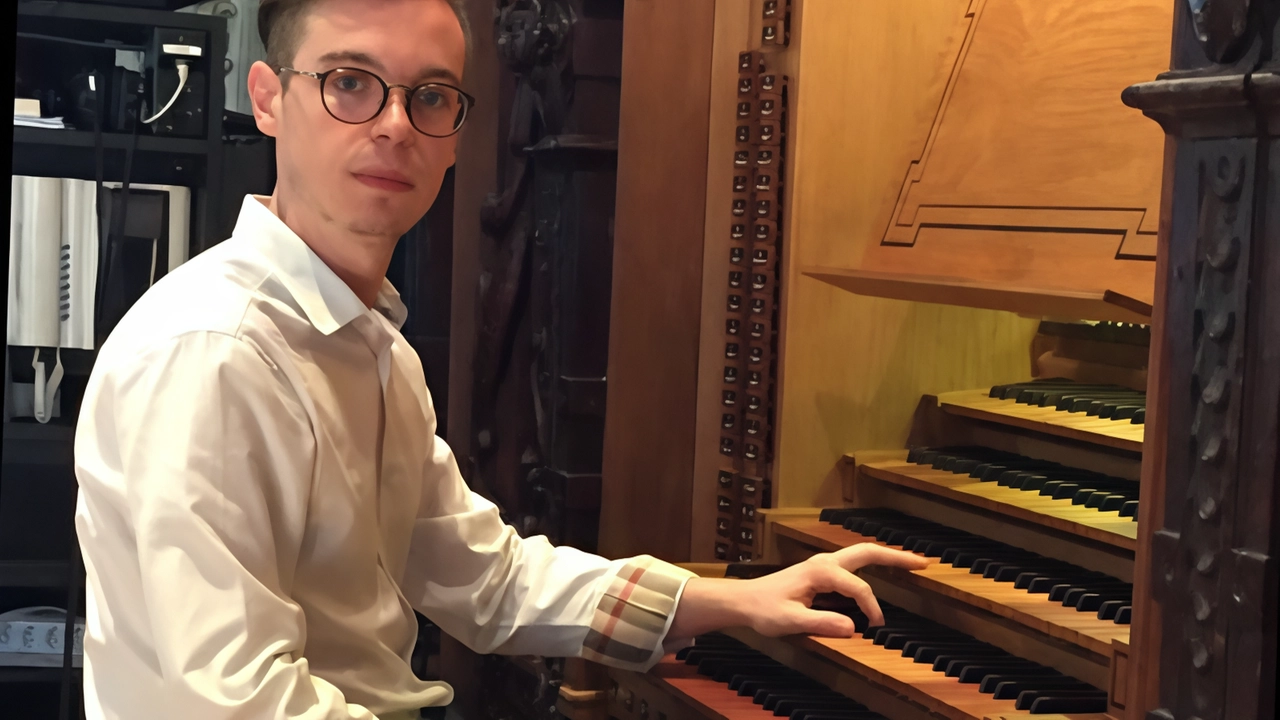 Arezzo Organ Festival venerdì 8 agosto alle 21.15 ad Anghiari al Santuario della Madonna del Carmine vedrà il recital organistico di Giulio Bonetto Arezzo Organ Festival venerdì 8 agosto alle 21.15 ad Anghiari al Santuario della Madonna del Carmine vedrà il recital organistico di Giulio Bonetto