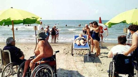 https://www.lanazione.it/image-service/view/acePublic/alias/contentid/MTY4YmVmMmYtYmY2My00/0/la-spiaggia-non-e-inclusiva-ancora-troppe-barriere-e-passerelle-non-idonee.jpeg?f=16:9&w=1200&h=630