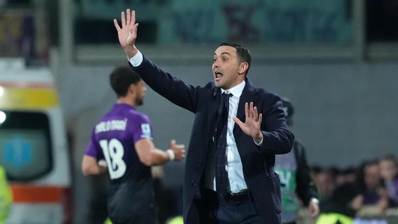 Raffaele Palladino determinato per la sfida contro il Milan a San Siro, nonostante le assenze di Colpani e il dubbio su Gosens.