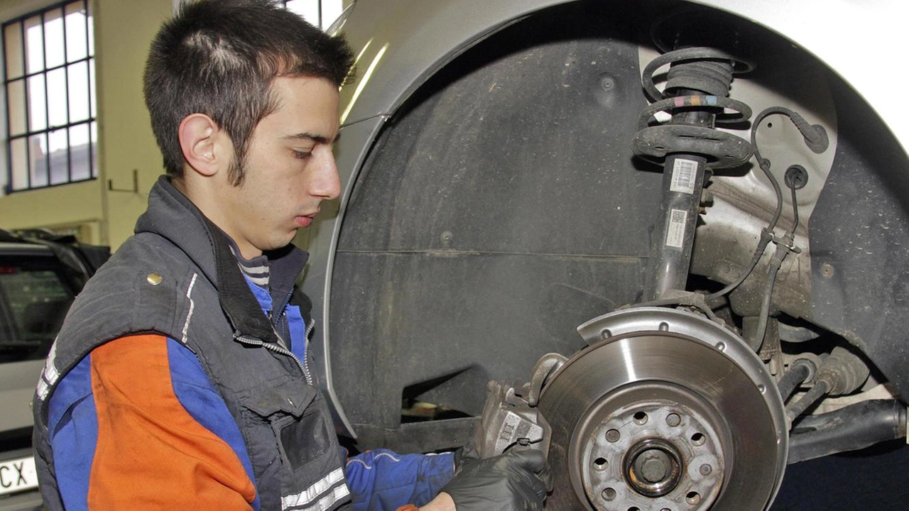 La Regione Toscana riconferma il percorso "Mega" a Santa Croce sull’Arno per la formazione in meccatronica. Iscrizioni aperte da gennaio, con opportunità per studenti delle terze medie. Formazione triennale gratuita con qualifica europea. La Regione Toscana riconferma il percorso "Mega" a Santa Croce sull’Arno per la formazione in meccatronica. Iscrizioni aperte da gennaio, con opportunità per studenti delle terze medie. Formazione triennale gratuita con qualifica europea.