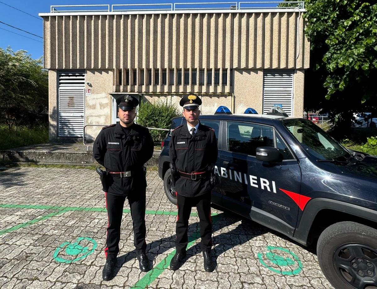forza la porta di servizio dell ufficio postale 24enne arrestato da Lanazione.it forza la porta di servizio dell ufficio postale 24enne arrestato