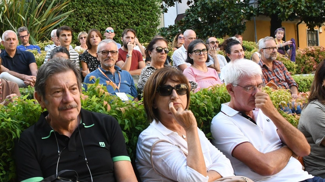 Un folto pubblico affolla tutte le conferenze di Con-Vivere Un folto pubblico affolla tutte le conferenze di Con-Vivere