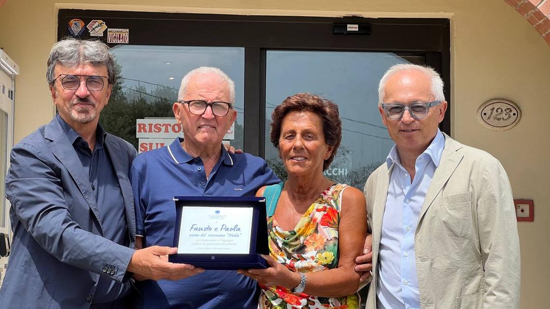 ristorante neda confcommercio premia paola e fausto per una vita dedicata alla ristorazione