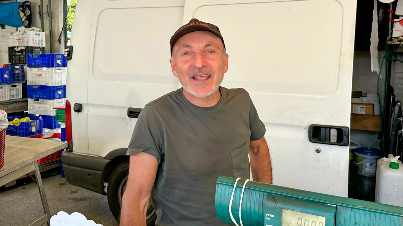 Piazza Togliatti: ambulanti e residenti perplessi sulla nuova modalità di stoccaggio: "Staremo a vedere"