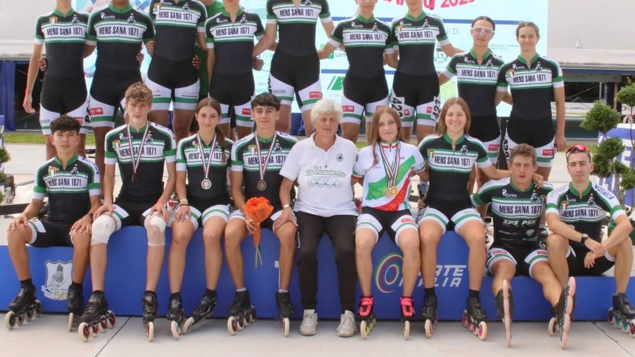 La Mens Sana Pattinaggio Corsa conquista il bronzo nazionale e si conferma tra le migliori società sportive in Italia. Una... La Mens Sana Pattinaggio Corsa conquista il bronzo nazionale e si conferma tra le migliori società sportive in Italia. Una...