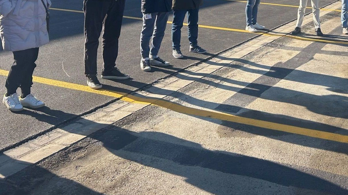 L’ispezione della Commissione consiliare 3 al deposito di Autolinee Toscane. in via del Lazzeretto L’ispezione della Commissione consiliare 3 al deposito di Autolinee Toscane. in via del Lazzeretto