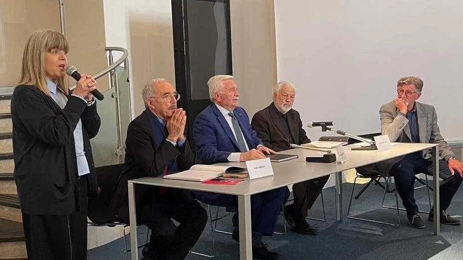 Seconda tappa delle celebrazioni per i 50 anni di attività di Carlo Carnevali, il “pittore-artigiano” umbro dalla vocazione internazionale. Al...
