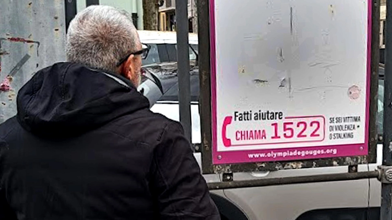 La bacheca dell’associazione Olynpia De Gouges imbrattata La bacheca dell’associazione Olynpia De Gouges imbrattata