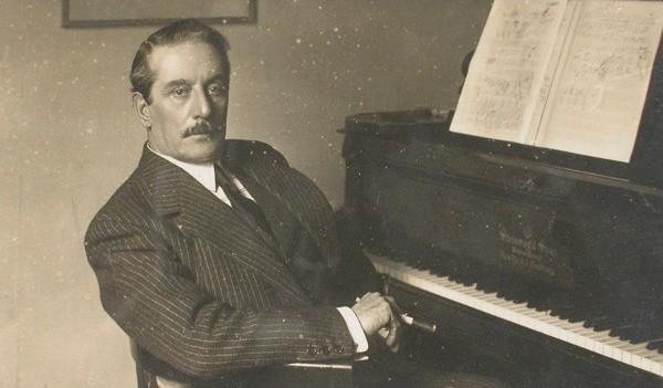 https://www.lanazione.it/image-service/view/acePublic/alias/contentid/MTZkYjE4M2EtNjFhMy00/0/amici-di-puccini-dal-virtuale-al-reale-in-citta-il-raduno-del-gruppo-facebook.jpeg
