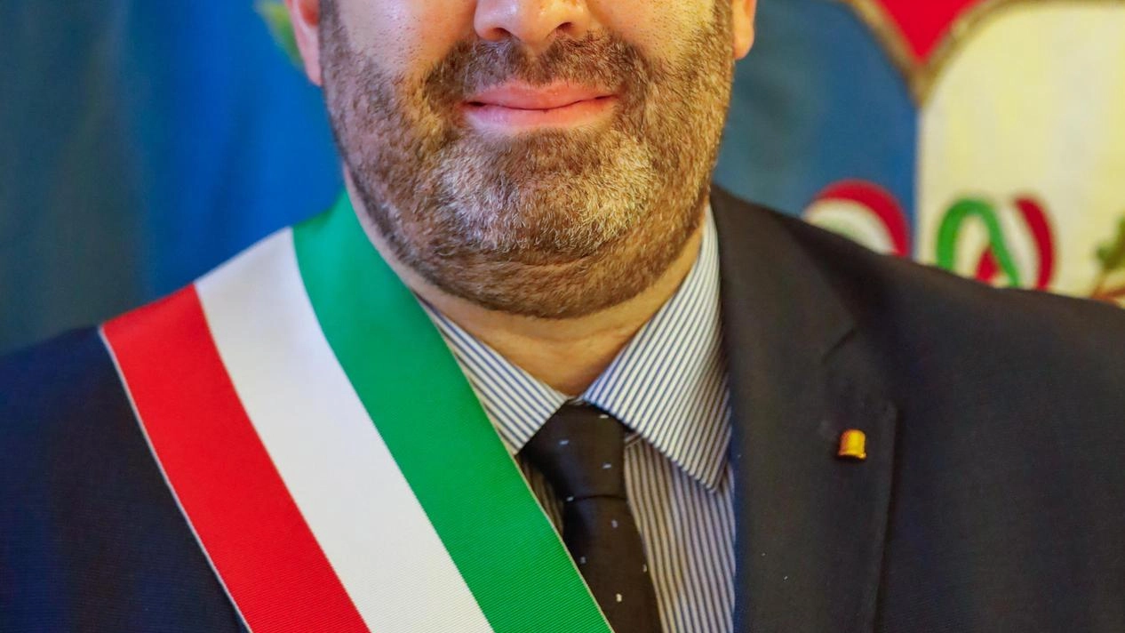 Il Comune investe risorse nella pedonalizzazione e nella ripavimentazione . Il Comune investe risorse nella pedonalizzazione e nella ripavimentazione .