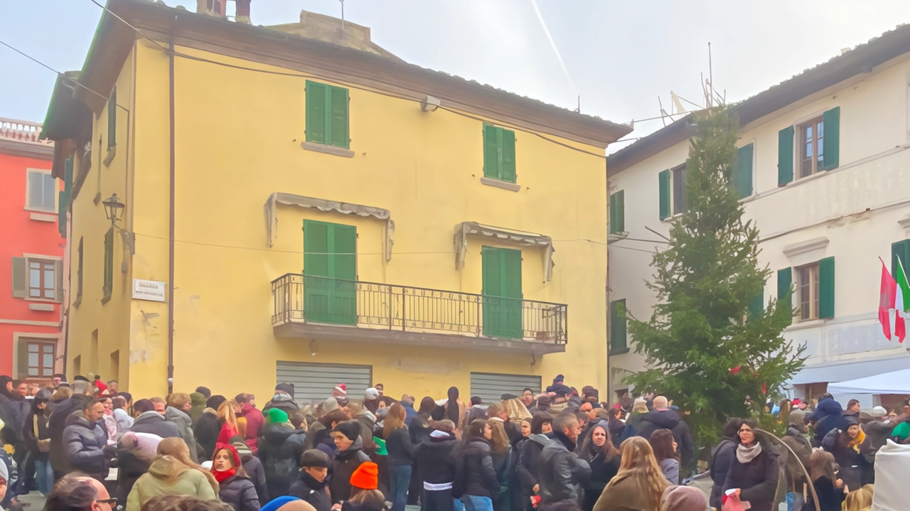 Anche Marciano della Chiana sfodera il suo calendario natalizio pronto ad accogliere residenti e visitatori con una serie di iniziative.... Anche Marciano della Chiana sfodera il suo calendario natalizio pronto ad accogliere residenti e visitatori con una serie di iniziative....