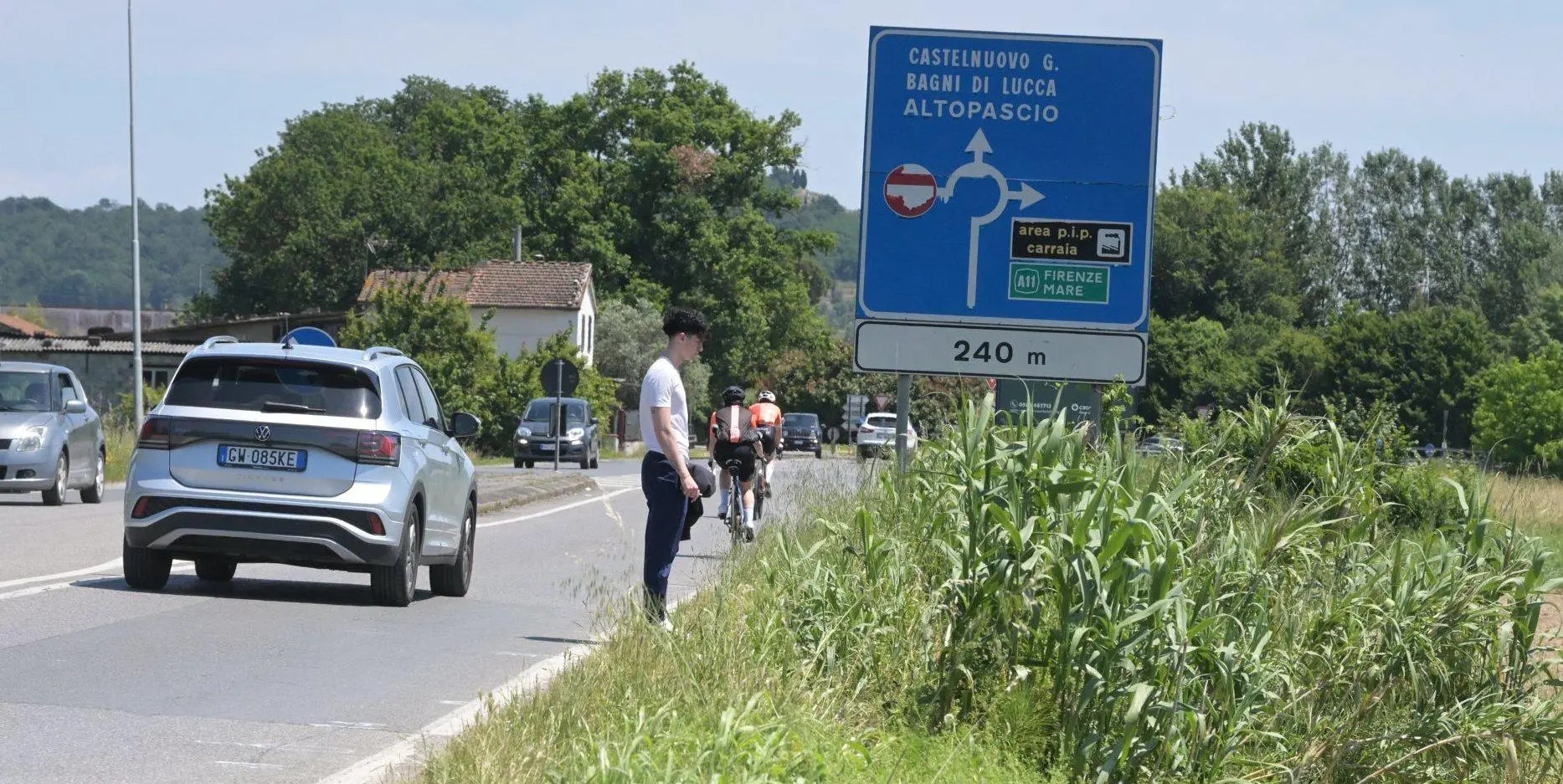 Schianto mortale . Ragazza di 17 anni travolta in Vespa da un’auto nella notte
