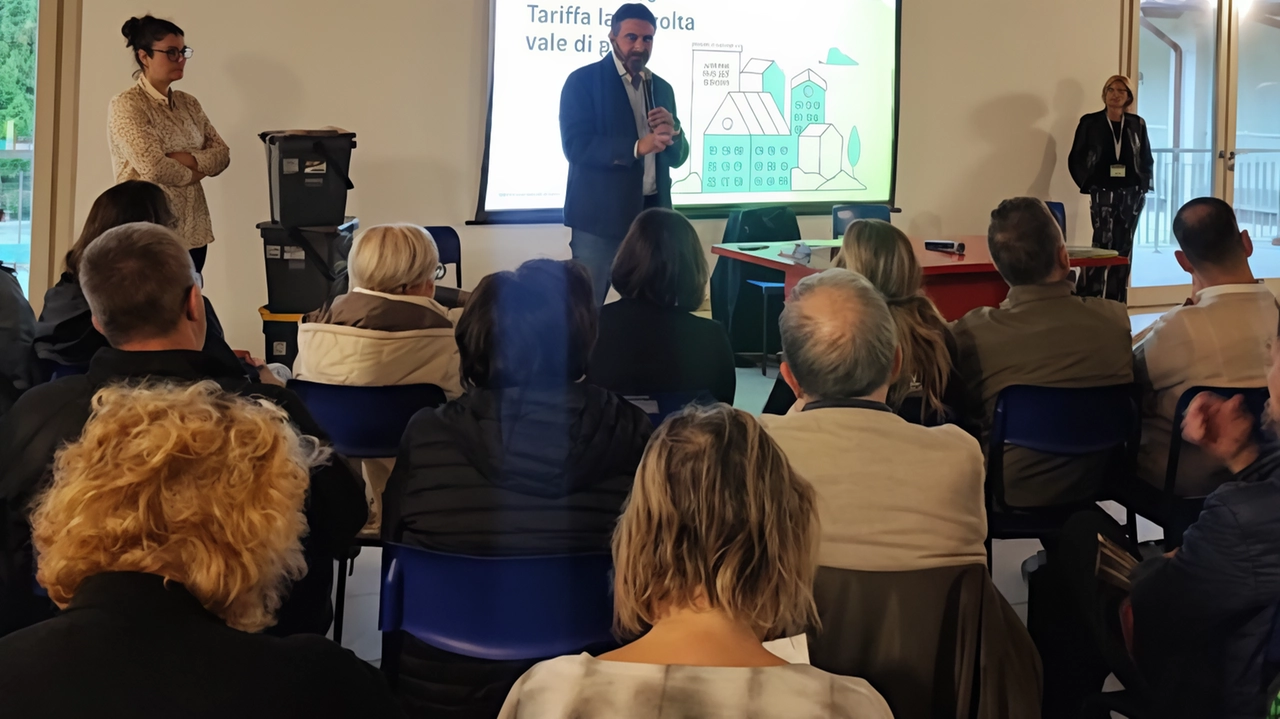 Popolari all’attacco e il sindaco all’assemblea pubblica. Certosi: "Soddisfatto della partecipazione. Avanti così". Popolari all’attacco e il sindaco all’assemblea pubblica. Certosi: "Soddisfatto della partecipazione. Avanti così".