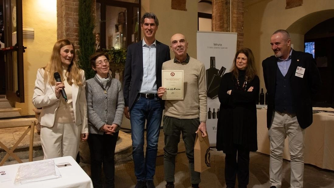 La presentazione dell’iniziativa ’Le belle vetrine’ che animerà Montepulciano tra la fine di gennaio e l’inizio di febbraio La presentazione dell’iniziativa ’Le belle vetrine’ che animerà Montepulciano tra la fine di gennaio e l’inizio di febbraio