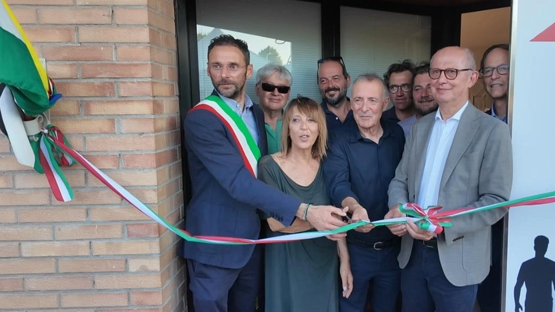Ponte a Tressa, un Circolo Arci nell’immobile appartenuto alla criminalità. Giani: "Intervento significativo". Berni: "Impegnati contro la malavita". Ponte a Tressa, un Circolo Arci nell’immobile appartenuto alla criminalità. Giani: "Intervento significativo". Berni: "Impegnati contro la malavita".