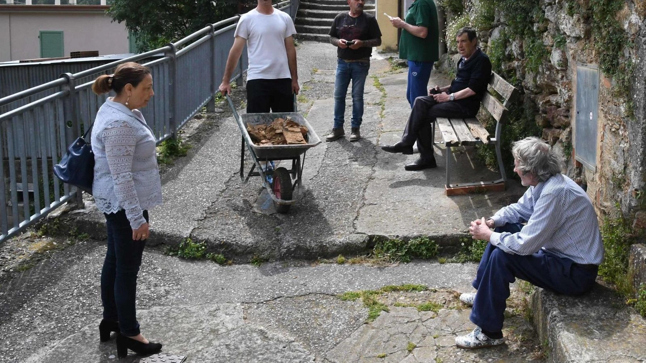 La maggiore crescita c’è stata nel dopoguerra, poi il lento declino. Dai mille abitanti oggi si arriva a stento a 500: i residenti chiedono aiuto. La maggiore crescita c’è stata nel dopoguerra, poi il lento declino. Dai mille abitanti oggi si arriva a stento a 500: i residenti chiedono aiuto.