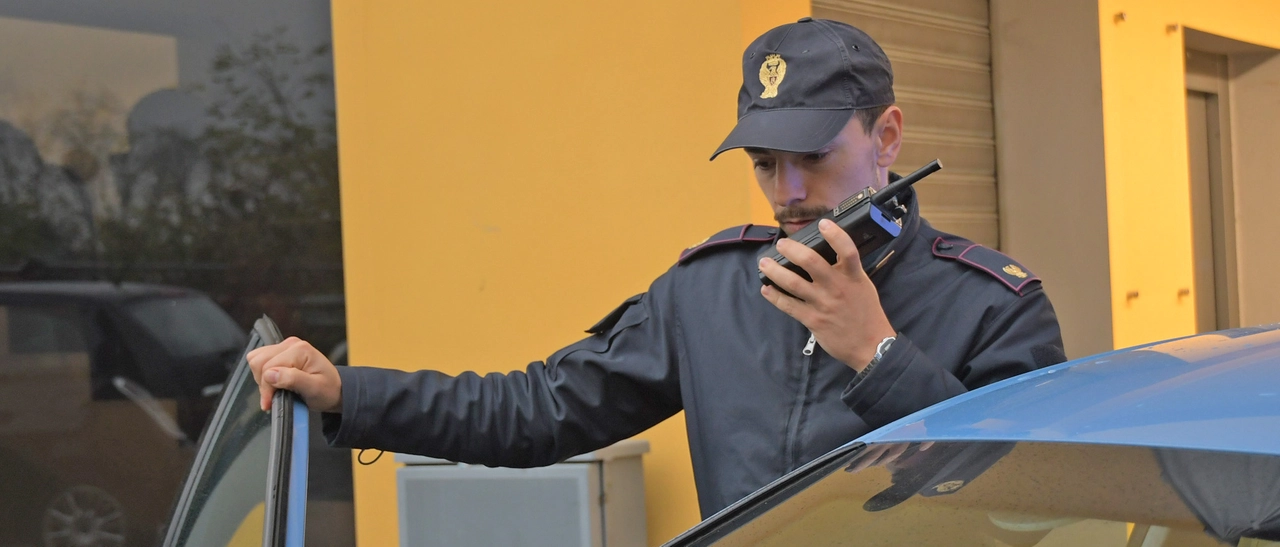 Infermiere fa il corriere della droga: fermato con un etto di cocaina