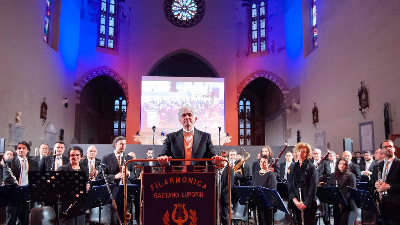 Venerdì alle 21.15, la Filarmonica “Gaetano Luporini” di San Gennaro diretta dal Maestro Giampaolo Lazzeri, si esibirà nel Piazzale della... Venerdì alle 21.15, la Filarmonica “Gaetano Luporini” di San Gennaro diretta dal Maestro Giampaolo Lazzeri, si esibirà nel Piazzale della...
