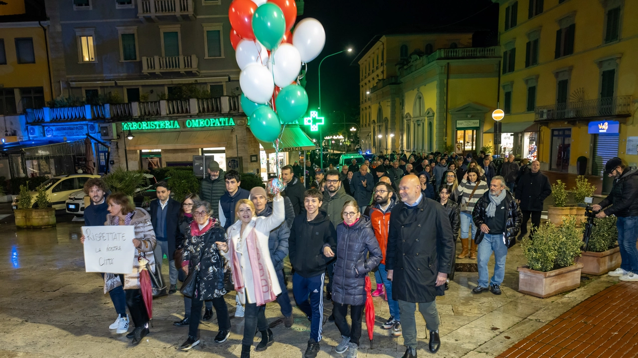 La passeggiata per la sicuerzza in centro a Montecatini La passeggiata per la sicuerzza in centro a Montecatini