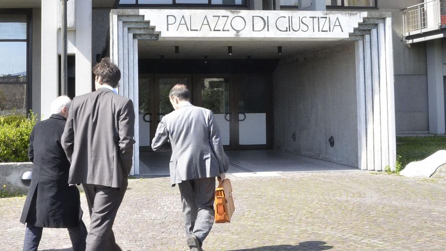 Ricco imprenditore nel mirino della badante. Patrimonio a rischio, scoperto il raggiro Ricco imprenditore nel mirino della badante. Patrimonio a rischio, scoperto il raggiro