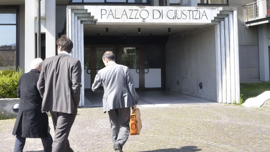 Il tribunale di Prato Il tribunale di Prato