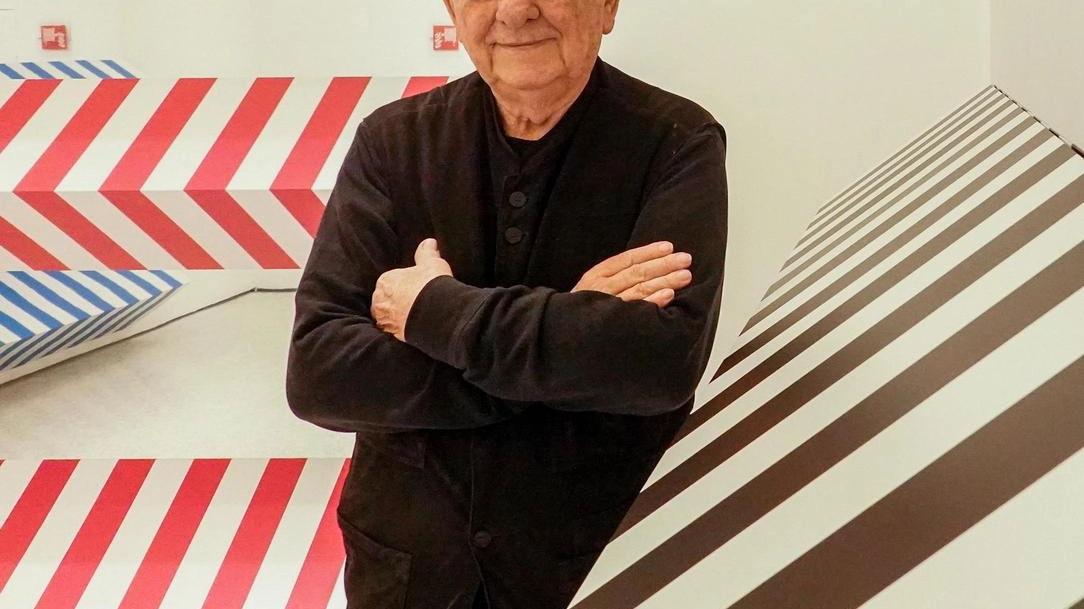 L’artista francese Daniel Buren: mostra a Pistoia da oggi al 27 luglio L’artista francese Daniel Buren: mostra a Pistoia da oggi al 27 luglio