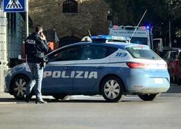 https://www.lanazione.it/image-service/view/acePublic/alias/contentid/MTczNjZmN2QtZGYwMS00/0/porcinai-toccata-e-fuga-con-arresto-lo-fermano-per-controlli-e-scappa-catturato-ma-ferisce-una-poliziotta.jpeg