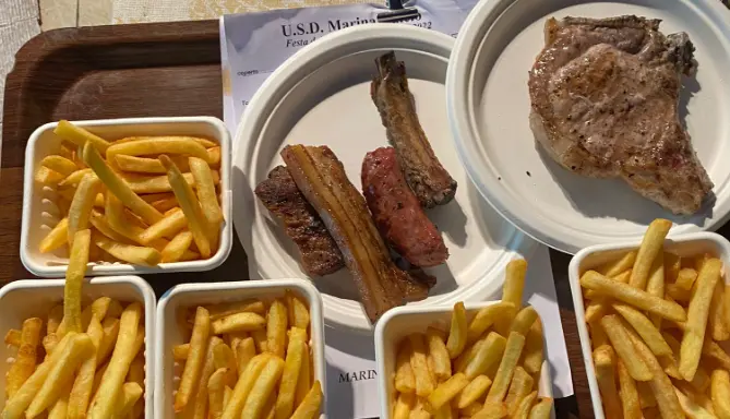 sagre in toscana bistecche maccheroni e non solo quelle che non puoi perdere