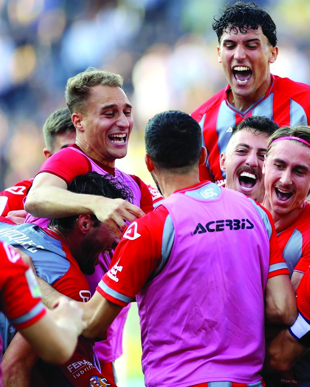 la cremonese ribalta la juve stabia e vola in finale