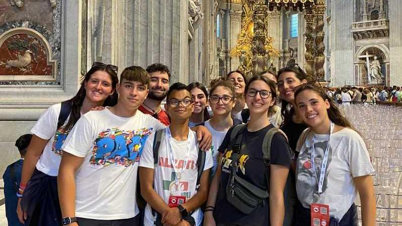 https://www.lanazione.it/image-service/view/acePublic/alias/contentid/MTdiNDVlMTUtNzViMC00/0/il-diario-dei-pratesi-da-roma-ragazzi-da-tutte-le-diocesi-ieri-era-la-festa-degli-italiani.jpeg?f=16:9&w=1200&h=630