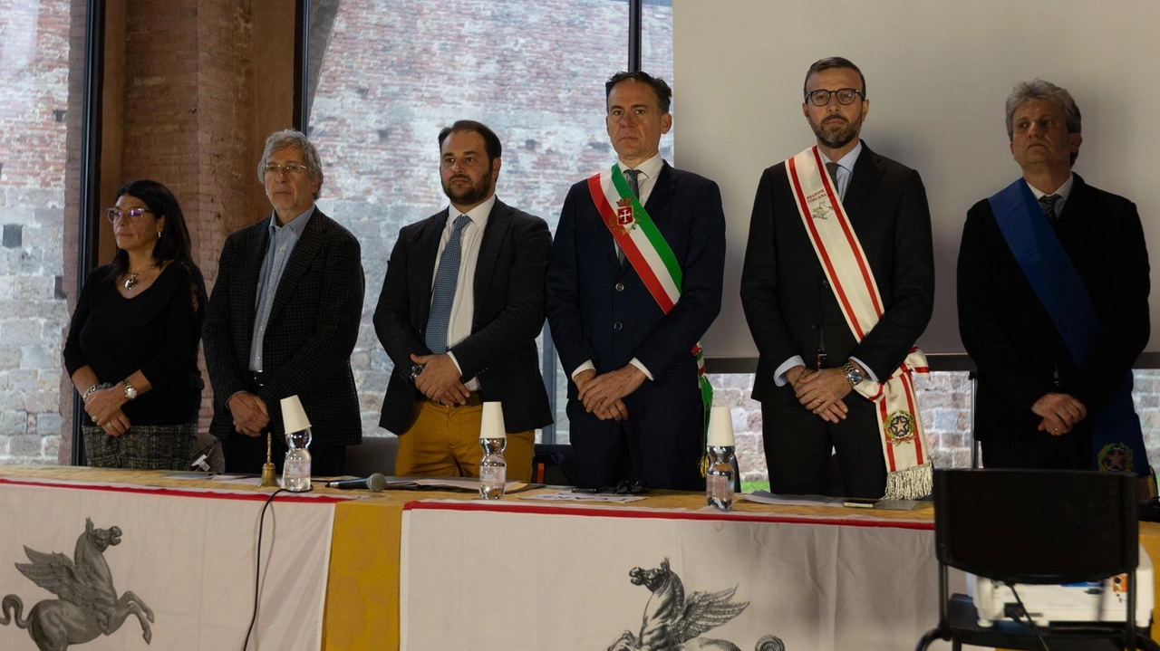 Il sindaco di Pisa Michele Conti e Presidente del Consiglio regionale della Toscana Antonio Mazzeo alla Festa della Toscana dello scorso anno Il sindaco di Pisa Michele Conti e Presidente del Consiglio regionale della Toscana Antonio Mazzeo alla Festa della Toscana dello scorso anno