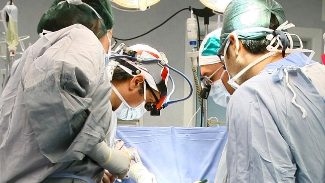 Prato, chirurgia robotica: operazioni anche la domenica per le tantissime richieste