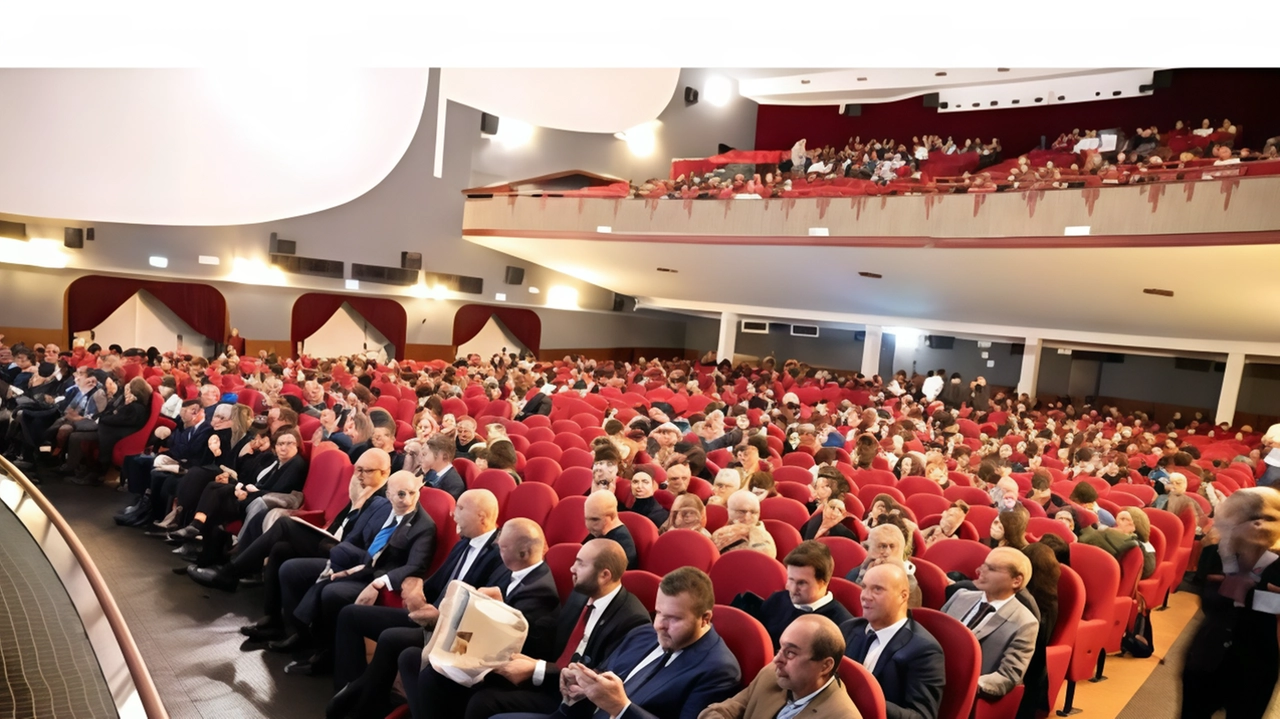 Al teatro Moderno torna l’evento che nel 2019 riuscì ad emozionare l’intera platea. Al teatro Moderno torna l’evento che nel 2019 riuscì ad emozionare l’intera platea.