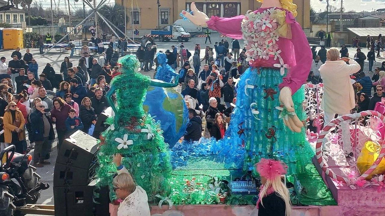 Previsioni incerte fino all’ultimo. L’anno scorso vinsero Brancagliana (carri) e Strettoia (mascherata) Previsioni incerte fino all’ultimo. L’anno scorso vinsero Brancagliana (carri) e Strettoia (mascherata)