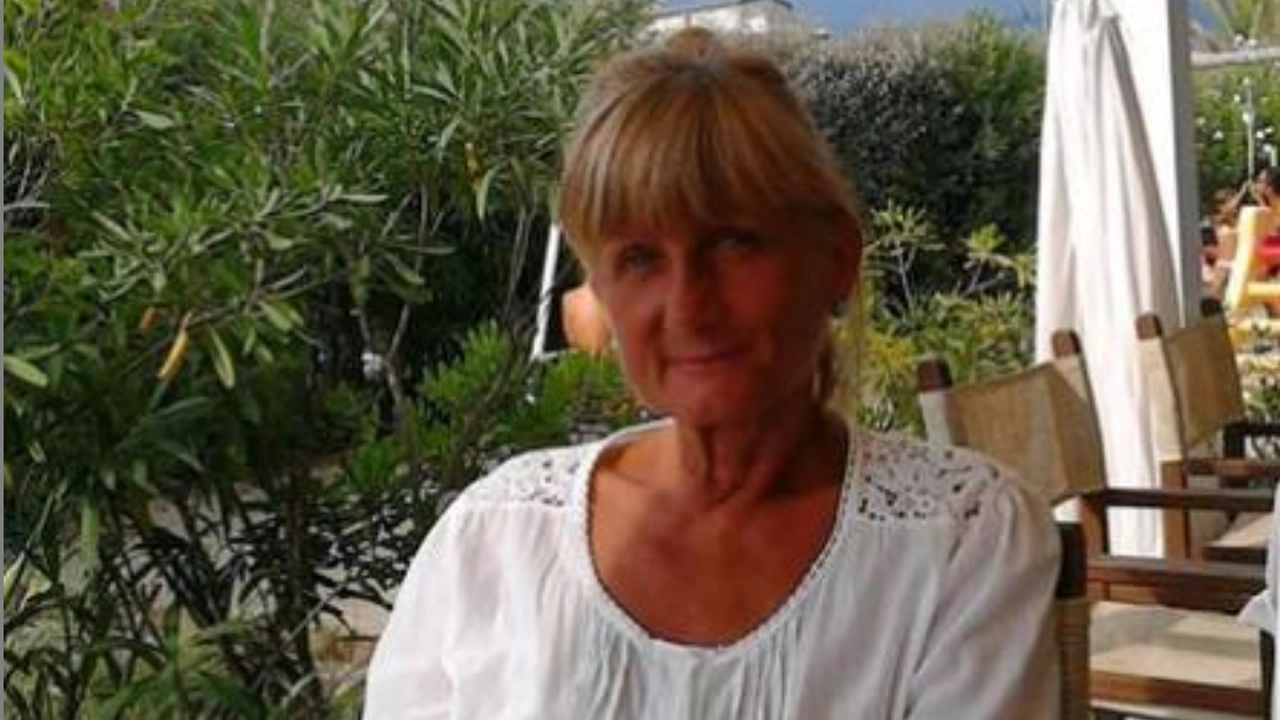 Lorella Landi aveva 65 anni e abitava a Tonfano Iniziò a lavorare nel settore dell’abbigliamento nella bottega della madre Liliana in via Tremaiola Lorella Landi aveva 65 anni e abitava a Tonfano Iniziò a lavorare nel settore dell’abbigliamento nella bottega della madre Liliana in via Tremaiola