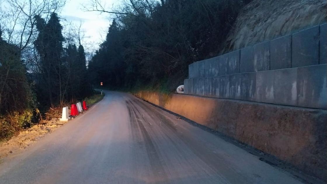 Il territorio e la sicurezza. Risolta la frana a Terricciola. Lavori sul verde a Lari