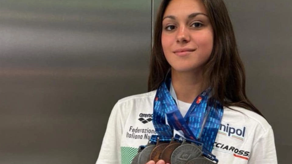 Ginevra Marchetti ai campionati europei di nuoto artistico Ginevra Marchetti ai campionati europei di nuoto artistico