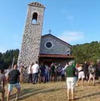 La Festa Antifa? Al monte. Resiste la ‘Casa Rossa’ e si sposta al Pasquilio