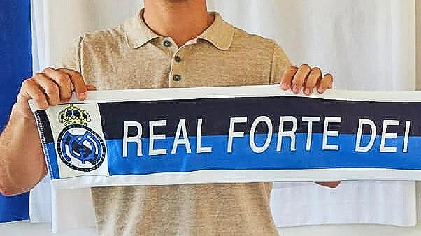 In Eccellenza il primo nuovo arrivo del Real Forte dei Marmi Querceta è l’attaccante Cristian Campo (in foto). Classe 2002,... In Eccellenza il primo nuovo arrivo del Real Forte dei Marmi Querceta è l’attaccante Cristian Campo (in foto). Classe 2002,...
