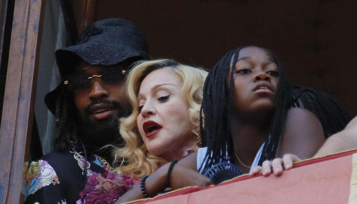 La star Madonna a Palazzo d’Elci. Poi la festa per il compleanno