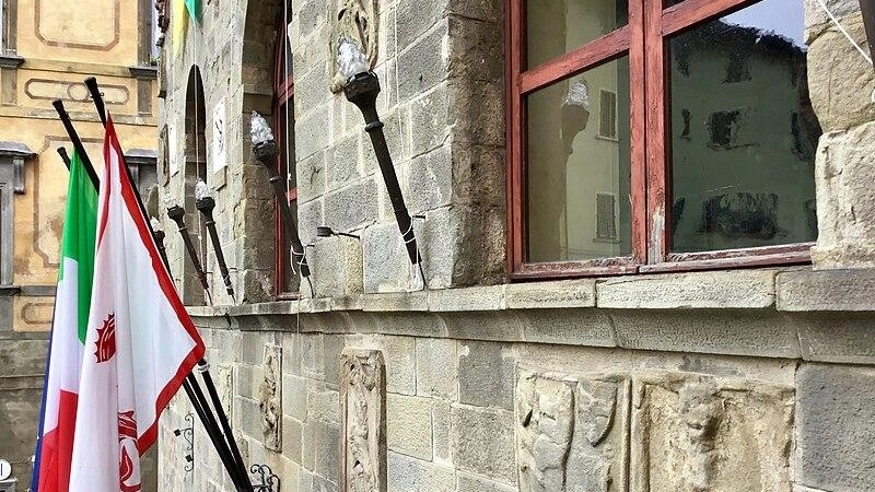Palazzo del Vicario, sede degli uffici comunali Palazzo del Vicario, sede degli uffici comunali