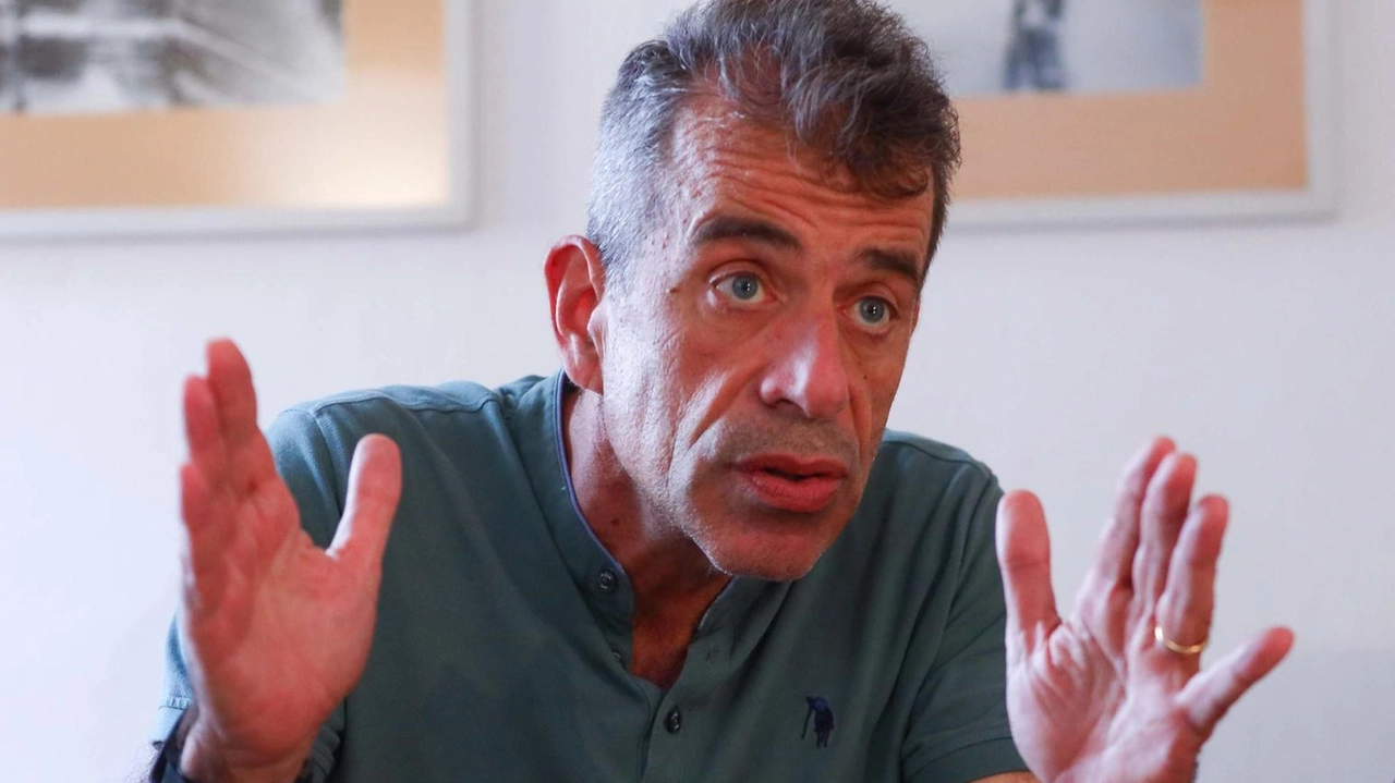 Nicola Nascosti (Forza Italia) parla di "atteggiamento bipolare del Pd" e ribatte alle critiche durissime che il senatore del Dario... Nicola Nascosti (Forza Italia) parla di "atteggiamento bipolare del Pd" e ribatte alle critiche durissime che il senatore del Dario...