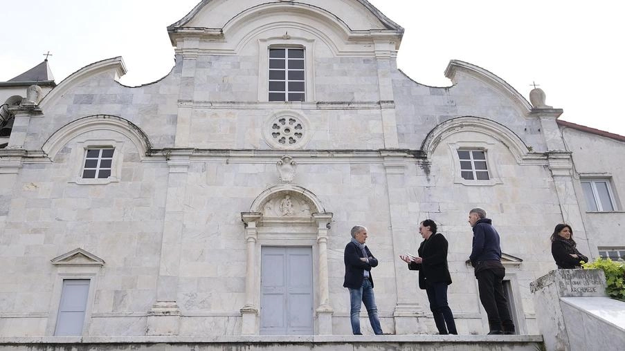 Il ritorno alle origini con la festa contadina pagando con le lire e la street art per ravvivare i... contatori. La casa deI poeta Ceccardo è punto di ritrovo dei turisti e il santuario del Mirteto apre all’ospitalità diffusa. .