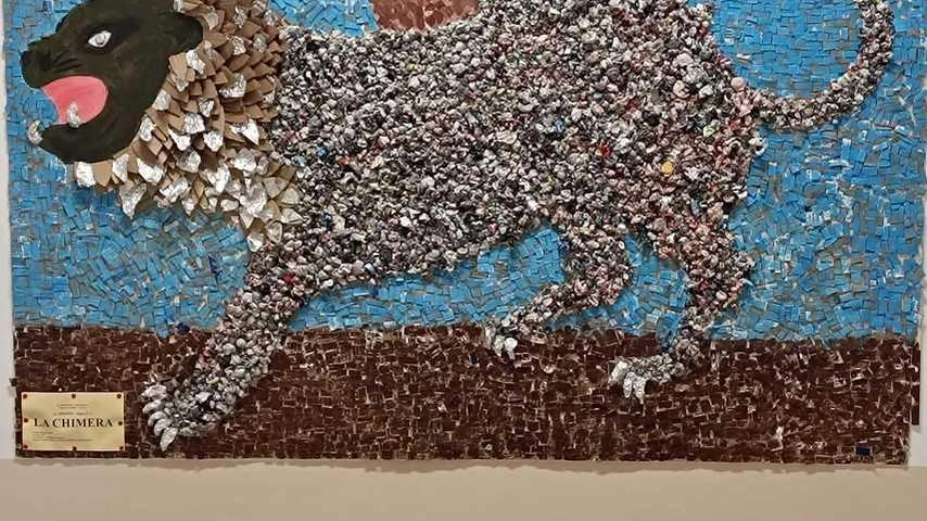 Una raffigurazione della Chimera con materiale di scarto: opera degli alunni della 4 A Una raffigurazione della Chimera con materiale di scarto: opera degli alunni della 4 A
