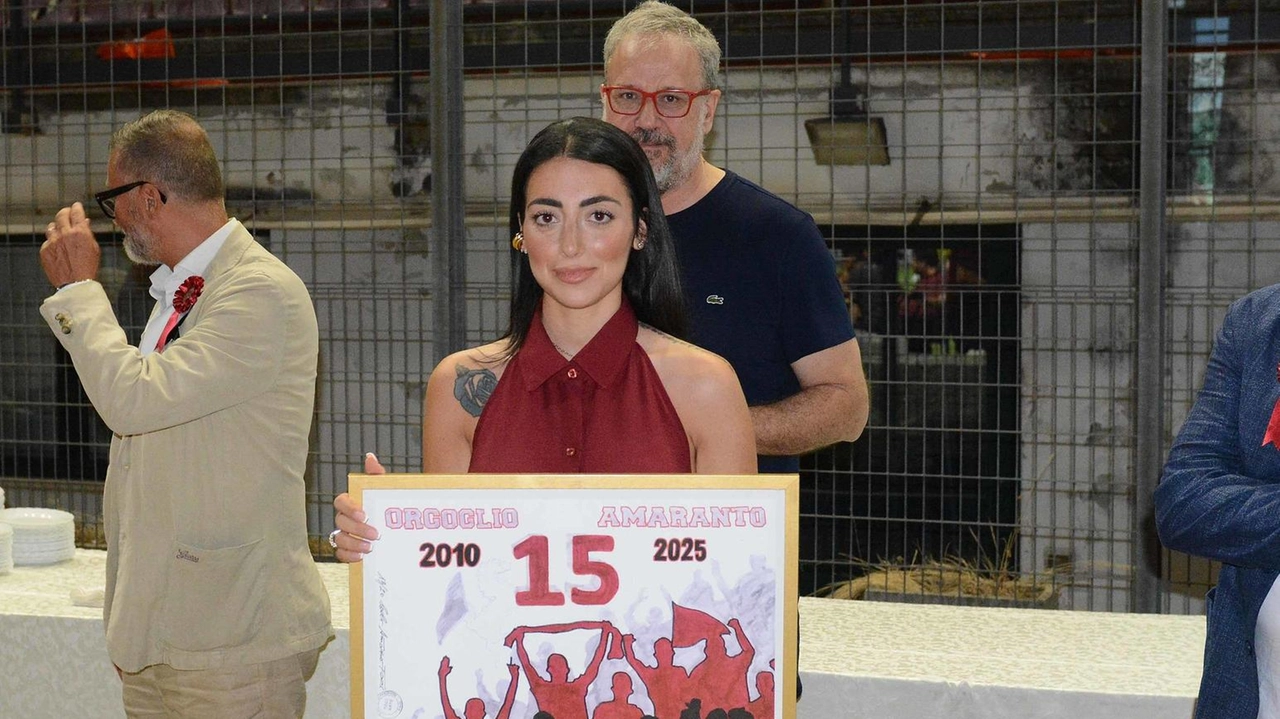 Francesca Manzo, vicepresidente dell’Arezzo, durante la serata di Orgoglio Amaranto Francesca Manzo, vicepresidente dell’Arezzo, durante la serata di Orgoglio Amaranto