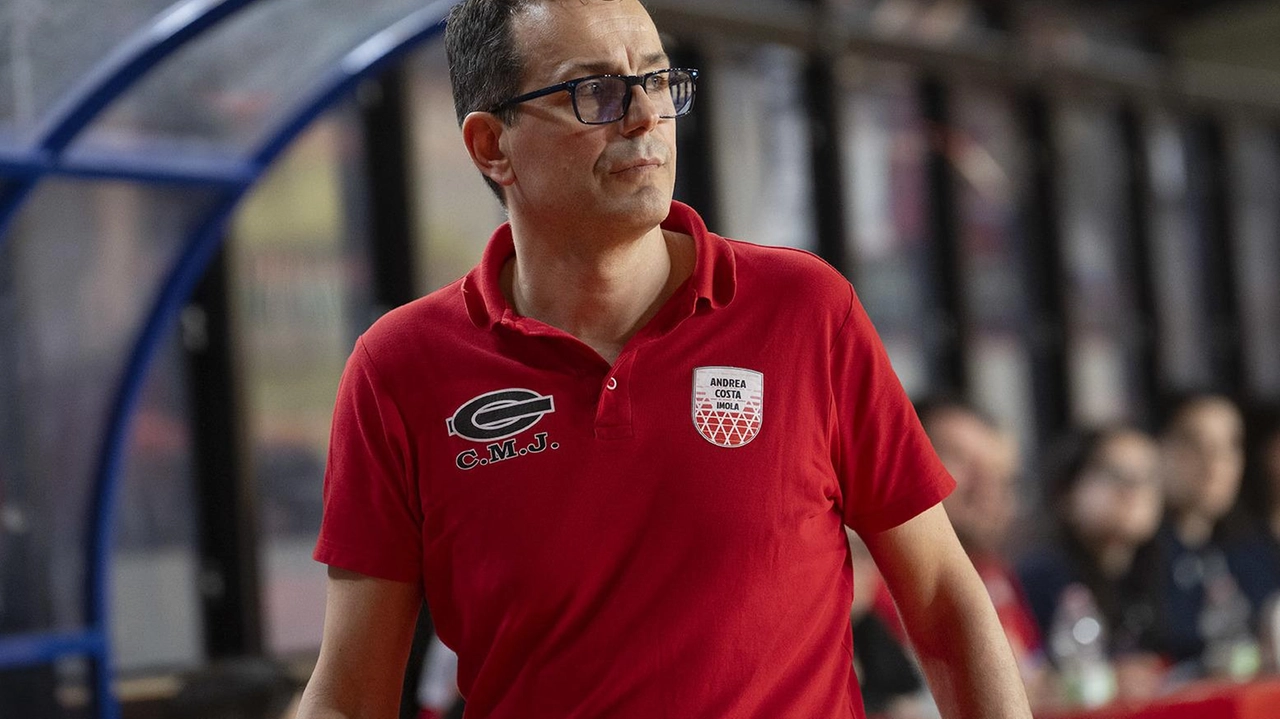 Sarà presentato ufficialmente domani Federico Vecchi, nuovo coach della Note di Siena Mens Sana. Tanta la curiosità di tifosi e... Sarà presentato ufficialmente domani Federico Vecchi, nuovo coach della Note di Siena Mens Sana. Tanta la curiosità di tifosi e...